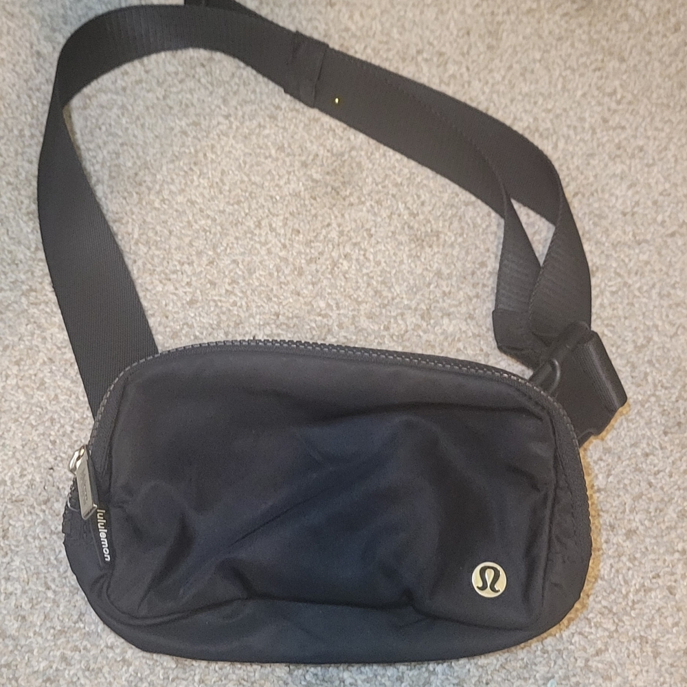 lululemon athletica Black Belt Bag